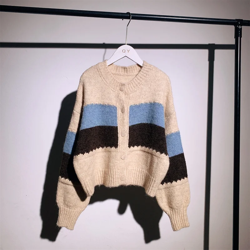 Cardigan Women Full Sleeve O-neck Striped Button Oversize Retro Students Korean Style Fashion All-match Simple Sweater Female
Cardigan Women Full Sleeve O-neck Striped Button Oversize Retro Students Korean Style Fashion All-match Simple Sweater Female