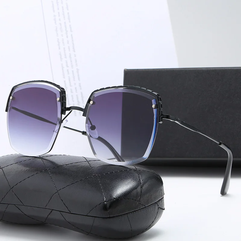 2021 классические женские металлические солнцезащитные очки женские солнцезащитные очки роскошный брендовый дизайн для мужчин Винтажный ст...
2021 классические женские металлические солнцезащитные очки женские солнцезащитные очки роскошный брендовый дизайн для мужчин Винтажный ст...