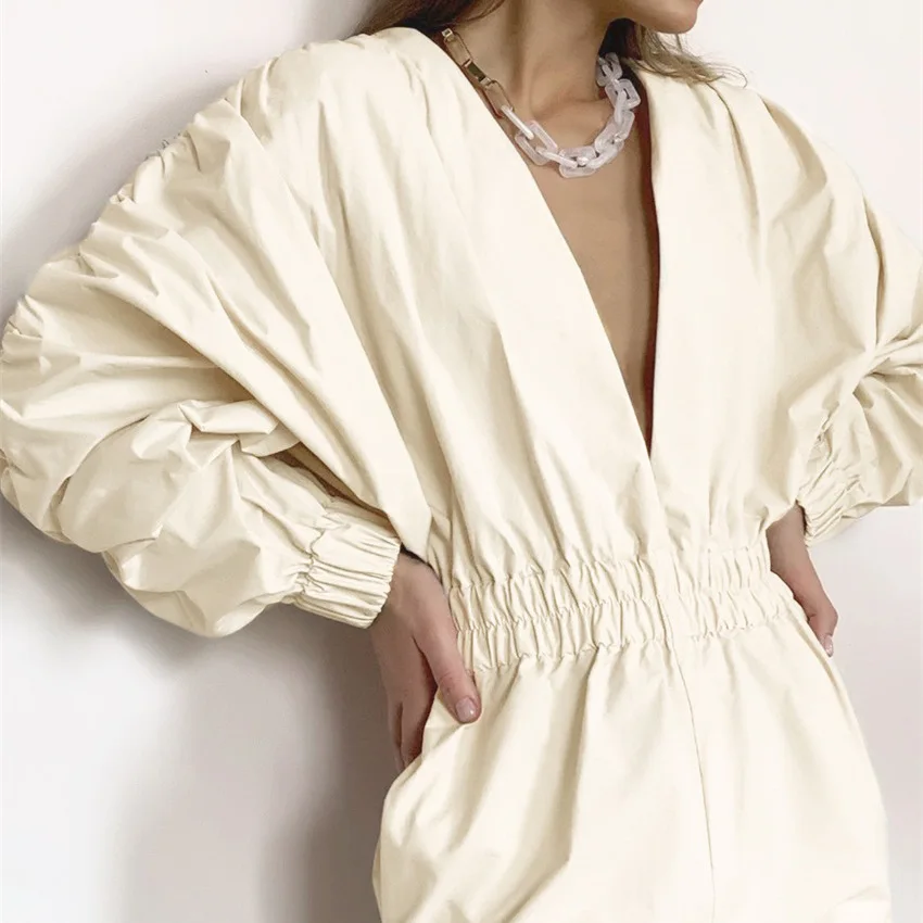 Spring Autumn Women Jumpsuits Long-sleeved Deep V-neck Pleated High Waist Puff Long Sleeve Woman Romper Pants LTK9159 
Spring Autumn Women Jumpsuits Long-sleeved Deep V-neck Pleated High Waist Puff Long Sleeve Woman Romper Pants LTK9159