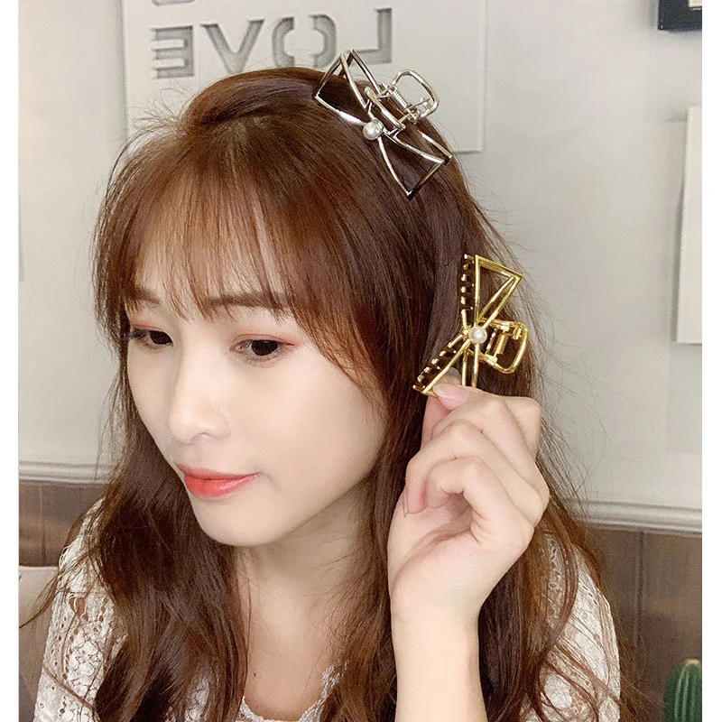 Women Girls Geometric Hair Claw Clamps Metal Hair Crab Pearl Hair Claw Clip Solid Color Hairpin Large Size Hair Accessories
Women Girls Geometric Hair Claw Clamps Metal Hair Crab Pearl Hair Claw Clip Solid Color Hairpin Large Size Hair Accessories
