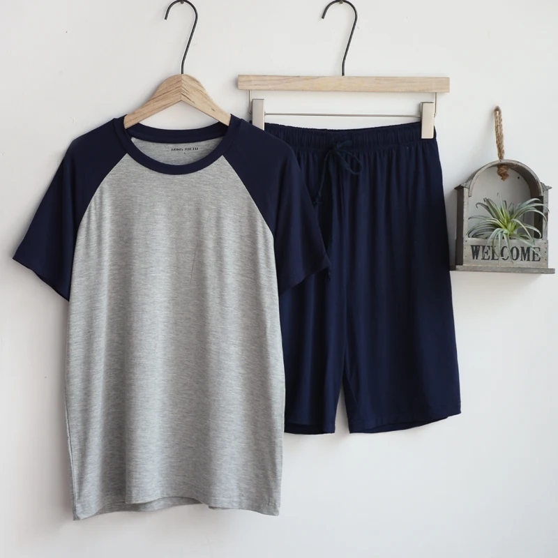 Modal summer pajamas for men thin section loose short sleeve shorts can be worn outside sports home service suit men sleepwear
Modal summer pajamas for men thin section loose short sleeve shorts can be worn outside sports home service suit men sleepwear
