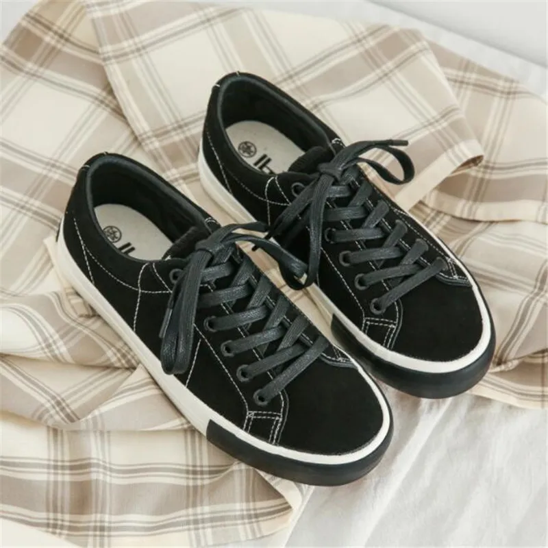 New women's sneakers fashion cloth shallow mouth flat-bottom non-slip lightweight and comfortable couple casual shoes designer
New women's sneakers fashion cloth shallow mouth flat-bottom non-slip lightweight and comfortable couple casual shoes designer