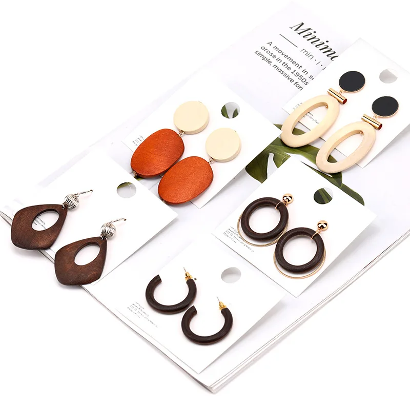 New Fashion Round Dangle Drop Korean Earrings For Women Ear clip Geometric Retro Oval Hollow Earring Party 2021 kolczyki Jewelry
New Fashion Round Dangle Drop Korean Earrings For Women Ear clip Geometric Retro Oval Hollow Earring Party 2021 kolczyki Jewelry