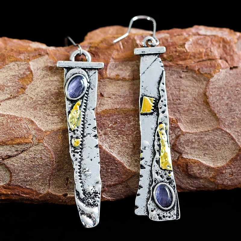Indian Tribal Sickle Serrated Knife Long Drop Earrings Vintage Pendientes Inlaid Purple Stone Z4D389
Indian Tribal Sickle Serrated Knife Long Drop Earrings Vintage Pendientes Inlaid Purple Stone Z4D389