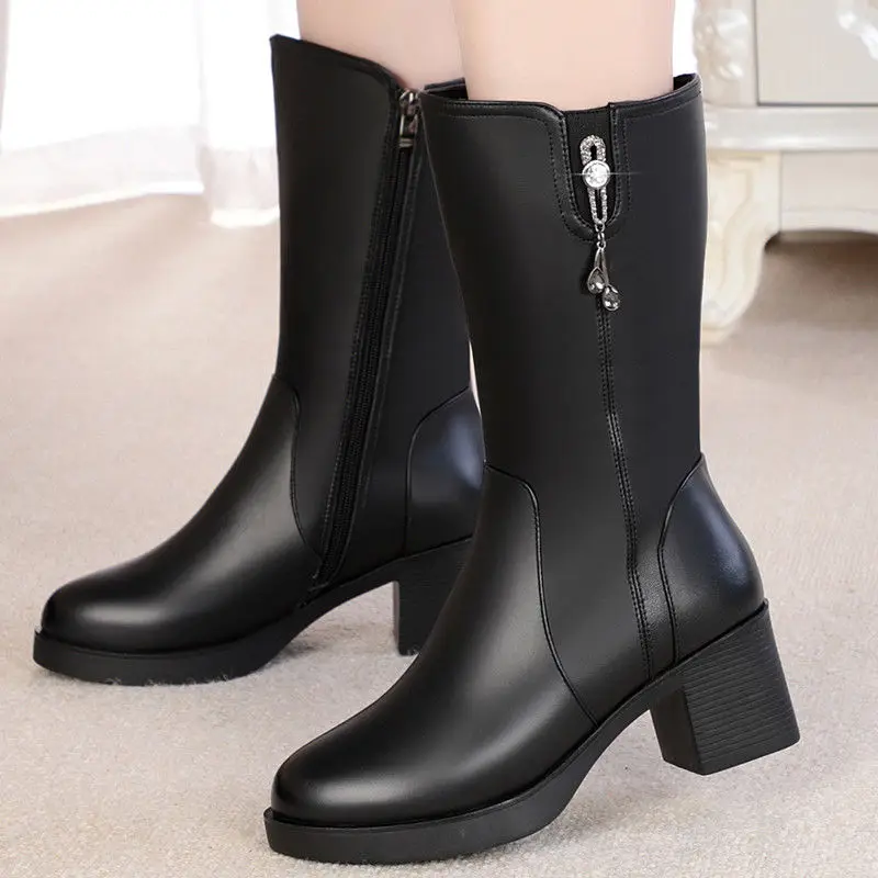 Winter Women's Boots Leather Wool Middle Tube Women's Boots Women's Leather Boots Middle Heel Women's Boots 2021 New Women Boots
Winter Women's Boots Leather Wool Middle Tube Women's Boots Women's Leather Boots Middle Heel Women's Boots 2021 New Women Boots