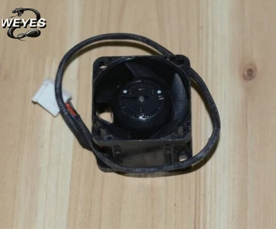 81Y7454 for X3250M4 Server 4cm Chassis Fan 40 * 40 * 28cm fan module 
81Y7454 for X3250M4 Server 4cm Chassis Fan 40 * 40 * 28cm fan module
