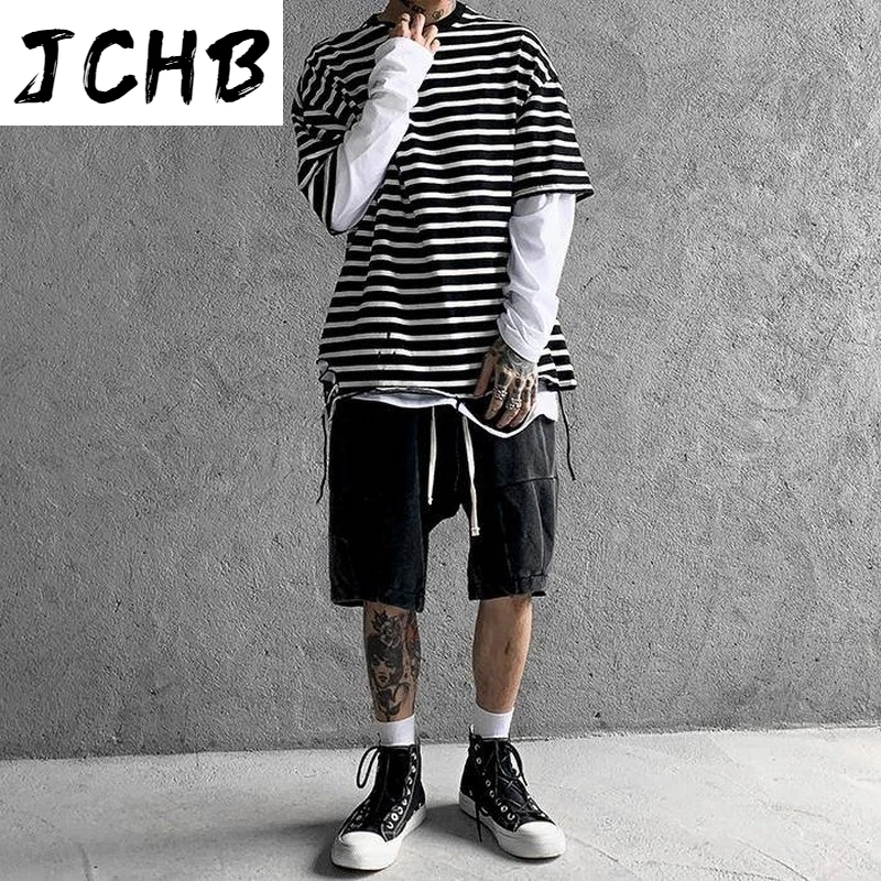 2021 Harajuku Hip-hop Streetwear Tops Short Sleeve t Shirt Men Clothes Tshirt Loose Underswing Hole Stripes T-shirt New Arrivals
2021 Harajuku Hip-hop Streetwear Tops Short Sleeve t Shirt Men Clothes Tshirt Loose Underswing Hole Stripes T-shirt New Arrivals