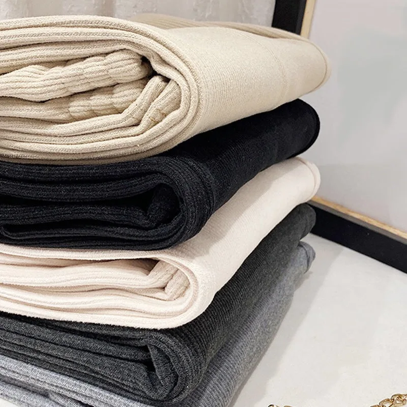 Autumn and winter plush and thickened straight pants for women, showing height and thin casual pants
Autumn and winter plush and thickened straight pants for women, showing height and thin casual pants