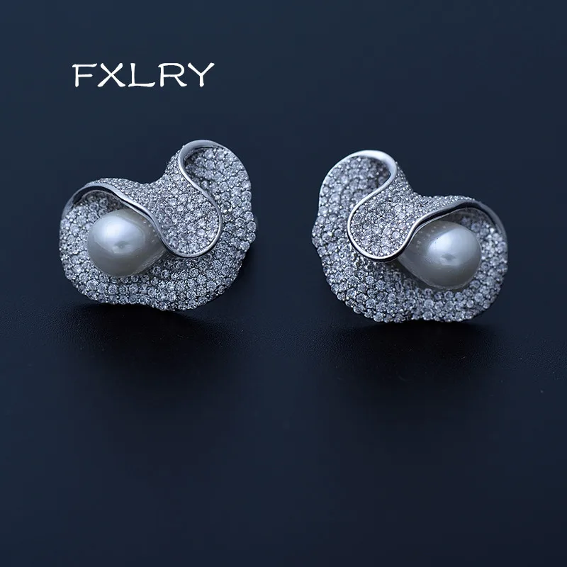 FXLRY New Design White Color AAA Cubic Zircon Geometrical Simulated Pearl Earrings Fashion Women Luxury Wedding JEWELRY
FXLRY New Design White Color AAA Cubic Zircon Geometrical Simulated Pearl Earrings Fashion Women Luxury Wedding JEWELRY
