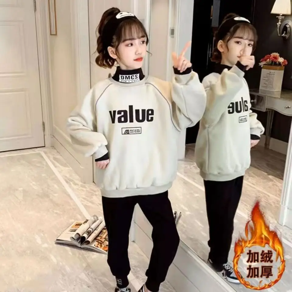 New Style Girls' Autumn and Winter Fleece-Lined Medium and Big Children's Online Red Fashionable High Collar Warm Top Sweater 
New Style Girls' Autumn and Winter Fleece-Lined Medium and Big Children's Online Red Fashionable High Collar Warm Top Sweater