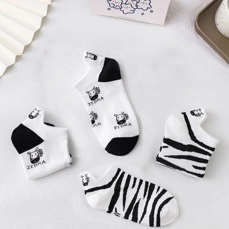 2 Pairs Animal Socks Women Pack Kawaii Zebra Cow Print Embroidery Black White Harajuku Happy Funny Cartoons Cute Lovely Sox Set
2 Pairs Animal Socks Women Pack Kawaii Zebra Cow Print Embroidery Black White Harajuku Happy Funny Cartoons Cute Lovely Sox Set