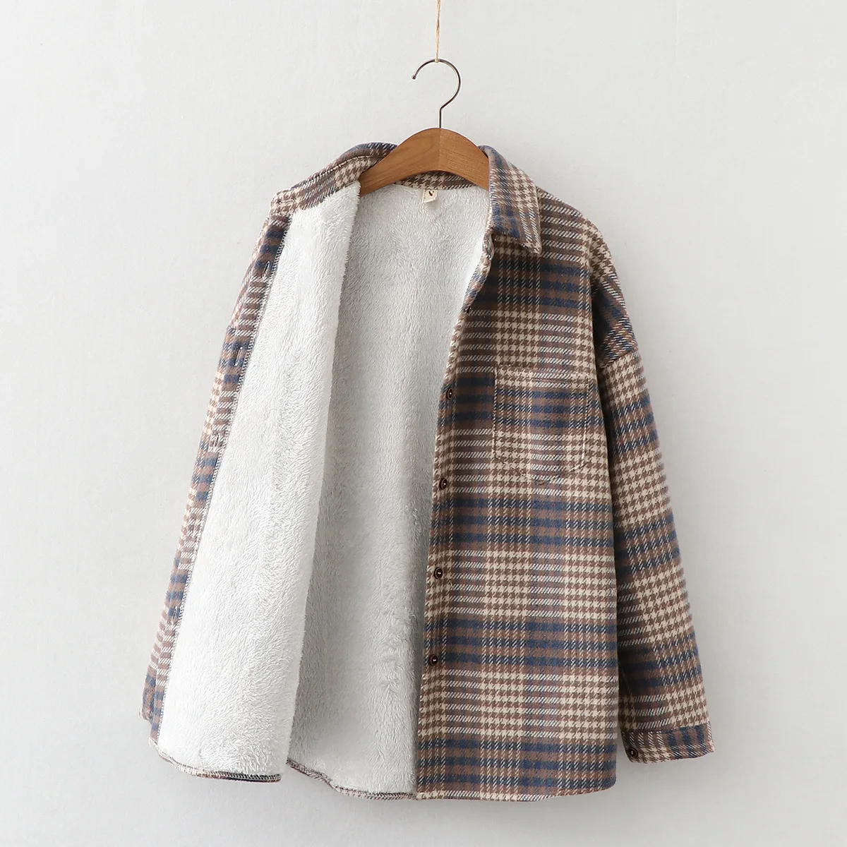 Autumn Winter Thicken Shirt Coat 2021 Women Vintage Plaid Print Blouse Fleece Warm Shirt Jacket Loose Long Blusas
Autumn Winter Thicken Shirt Coat 2021 Women Vintage Plaid Print Blouse Fleece Warm Shirt Jacket Loose Long Blusas