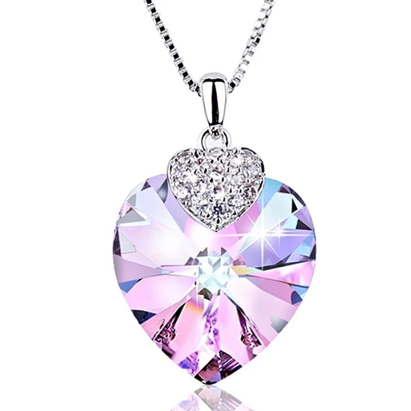 Женское серебряное ожерелье в форме сердца
Женское серебряное ожерелье в форме сердца