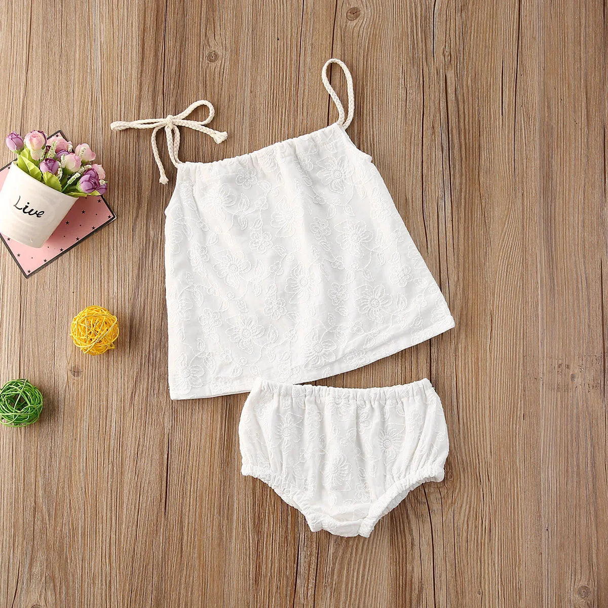 Платье с цветочным узором, наряд; Одежда для малышей; Одежда для маленьких девочек, без рукавов, на лямках, топ на бретелях + шорты, штаны; Комп... 
Платье с цветочным узором, наряд; Одежда для малышей; Одежда для маленьких девочек, без рукавов, на лямках, топ на бретелях + шорты, штаны; Комп...