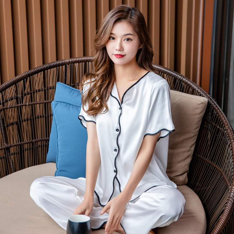 Soft Silk pajamas for women Plus Size pajama sets Short Sleeve Sleepwear 2PCS Women's home clothes Loose female pizama damska
Soft Silk pajamas for women Plus Size pajama sets Short Sleeve Sleepwear 2PCS Women's home clothes Loose female pizama damska