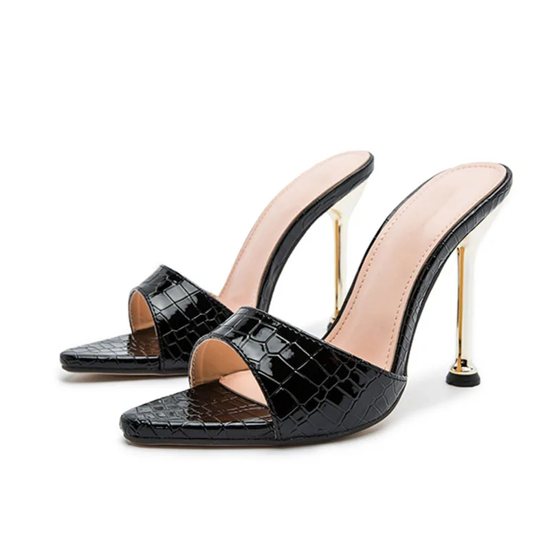 Women Slippers Snake Print Breathable High Heels Sandals Retro Pointed Toe Party Shoes
Women Slippers Snake Print Breathable High Heels Sandals Retro Pointed Toe Party Shoes
