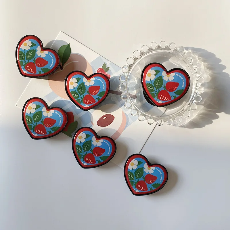 Creative Strawberry Love Epoxy Lazy Foldable Telescopic Desktop Phone Stand Gift Couple
Creative Strawberry Love Epoxy Lazy Foldable Telescopic Desktop Phone Stand Gift Couple