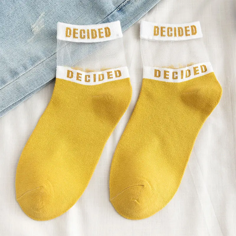 Interesting women's fashion Harajuku Korean version of lace cotton socks ankle socks candy color letter pattern socks
Interesting women's fashion Harajuku Korean version of lace cotton socks ankle socks candy color letter pattern socks