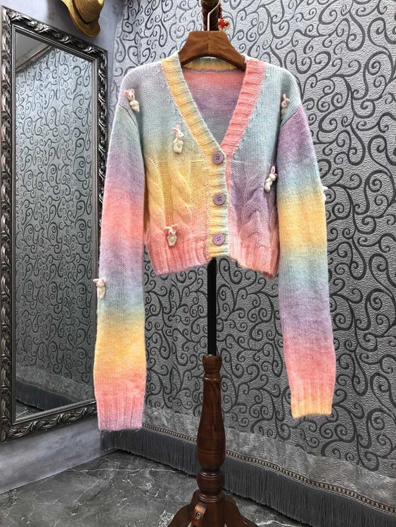 2021 new women fashion V-neck blooming color matching decorative button long-sleeved short knit sweater 092
2021 new women fashion V-neck blooming color matching decorative button long-sleeved short knit sweater 092