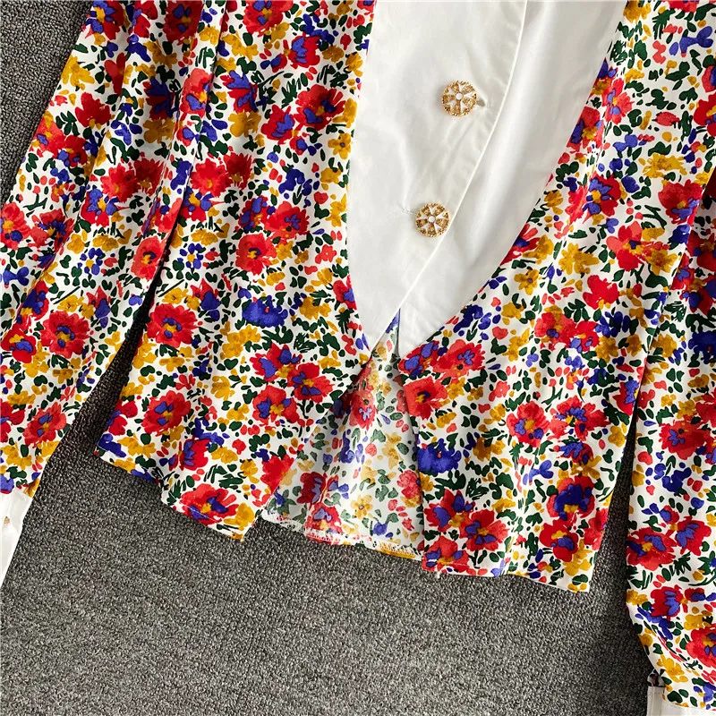 Korean style fashion chest hollow floral chiffon blouse spring and autumn new style retro printing lapel puff sleeve shirt women
Korean style fashion chest hollow floral chiffon blouse spring and autumn new style retro printing lapel puff sleeve shirt women