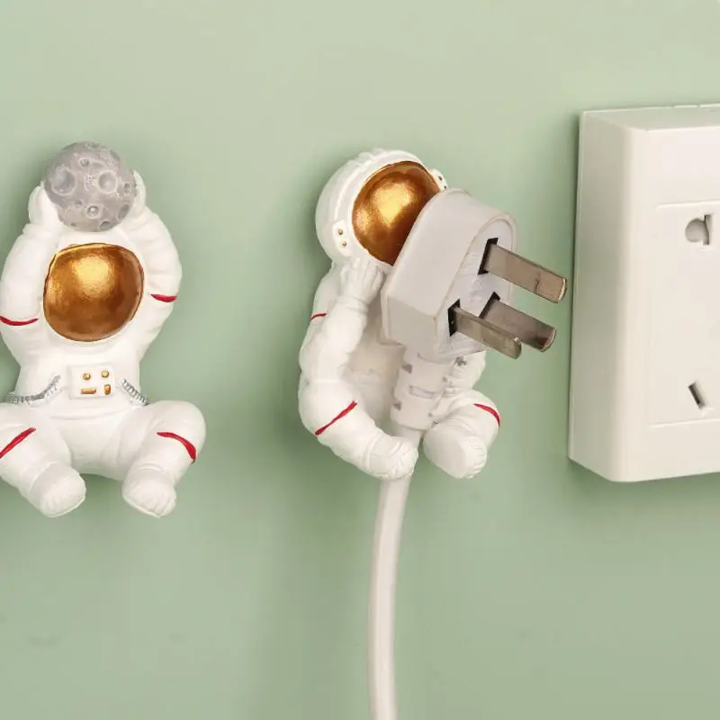 Cartoon Power Cord Storage Rack Astronaut Shape Plug Hook Creative Plug Finishing Bracket Key Small Object Hook Desktop Ornament
Cartoon Power Cord Storage Rack Astronaut Shape Plug Hook Creative Plug Finishing Bracket Key Small Object Hook Desktop Ornament