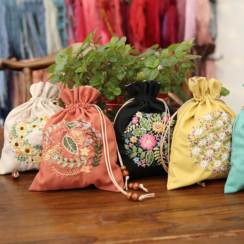 DIY Embroidery Sewing Kit Creative European Style Colorful Flowers Pattern Handmade 21.5*16.5CM Portable Drawstring Storage Bag
DIY Embroidery Sewing Kit Creative European Style Colorful Flowers Pattern Handmade 21.5*16.5CM Portable Drawstring Storage Bag
