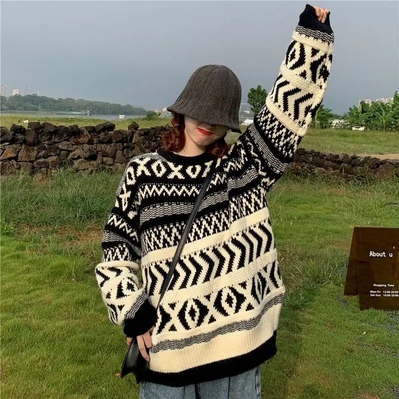Autumn Winter Round Neck Jacquard Sweater Female Contrast Color Port Style Retro Loose Thin Wild Lazy Comfortable Home Knit
Autumn Winter Round Neck Jacquard Sweater Female Contrast Color Port Style Retro Loose Thin Wild Lazy Comfortable Home Knit