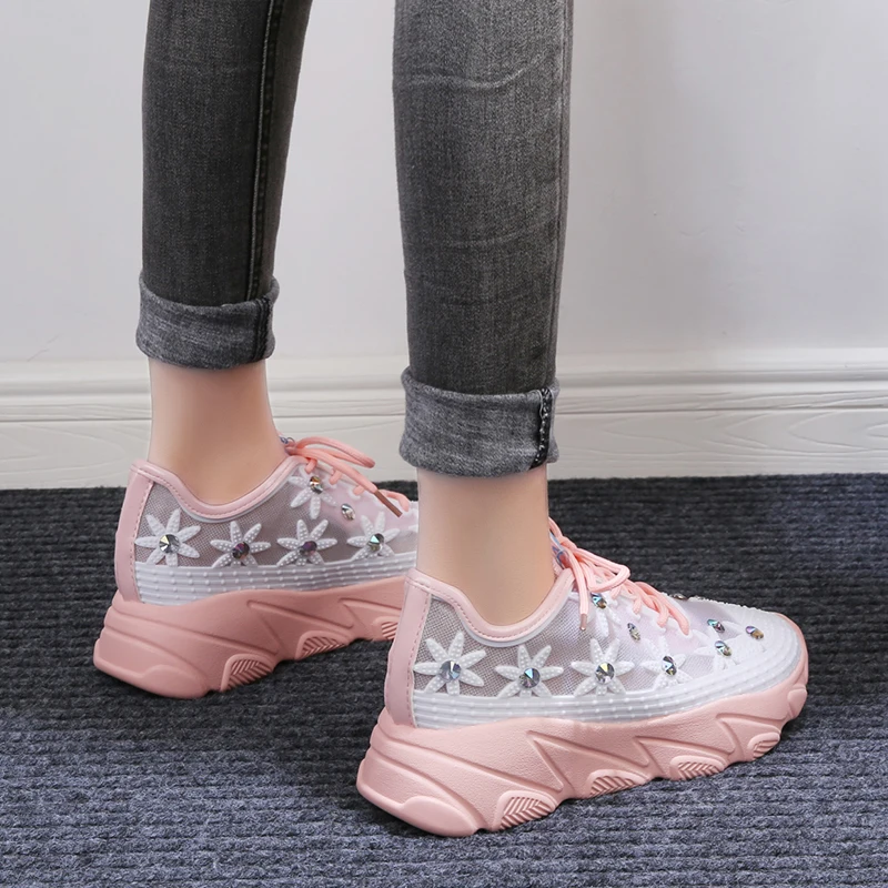 2021Spring Summer Women Crystal Sneakers New Casual Flat Ladies Vulcanized Shoes Beathable Lace Up Mesh Outdoor Shoes 
2021Spring Summer Women Crystal Sneakers New Casual Flat Ladies Vulcanized Shoes Beathable Lace Up Mesh Outdoor Shoes