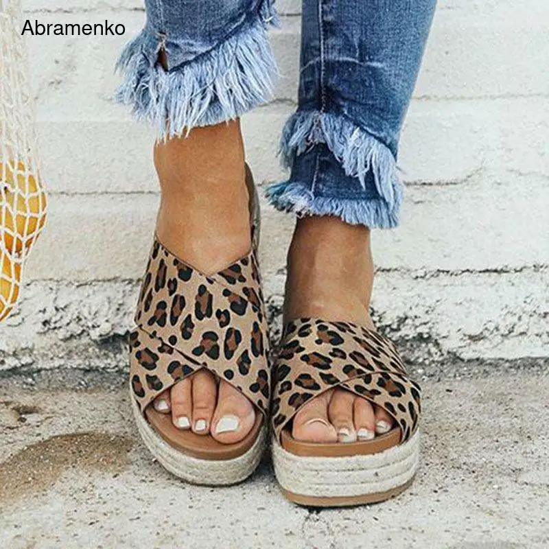 Sexy leopard sandals Summer Women slippers Open toe Platform Casual shoes Outdoor Beach flip flops Female Slides Girl Plus Size
Sexy leopard sandals Summer Women slippers Open toe Platform Casual shoes Outdoor Beach flip flops Female Slides Girl Plus Size