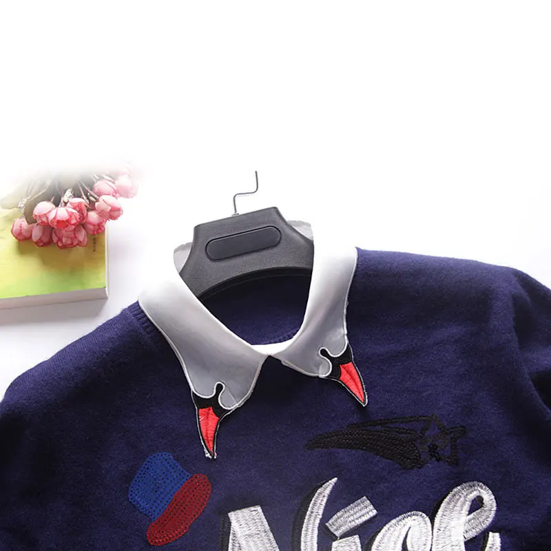Горячая рубашка с имитацией воротника со съемной вышивкой из мультфильма блузка