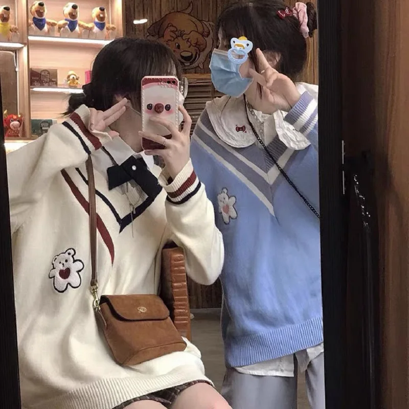 Женский вязаный свитер с вышивкой, Свободный Повседневный пуловер с V-образным вырезом и длинными рукавами, с плюшевой вышивкой в японском с...
Женский вязаный свитер с вышивкой, Свободный Повседневный пуловер с V-образным вырезом и длинными рукавами, с плюшевой вышивкой в японском с...