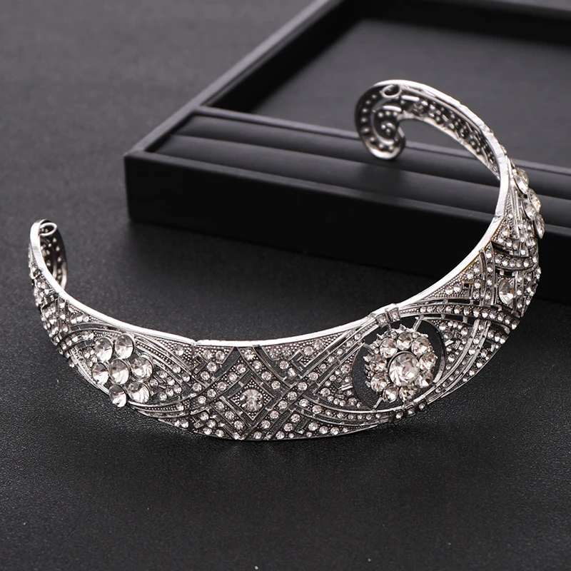 Vintage Silver color Rhinestone Crystal Queen Crown For Bridal Wedding tiara Party Bridal Headpiece Hair Jewelry Accessories
Vintage Silver color Rhinestone Crystal Queen Crown For Bridal Wedding tiara Party Bridal Headpiece Hair Jewelry Accessories