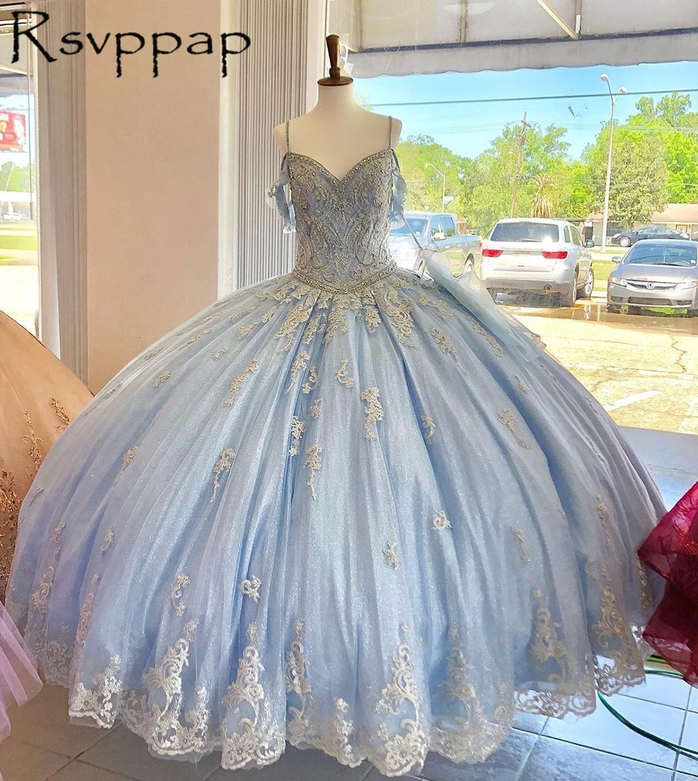 Light Blue Ball Gown Party Gown Formal Dresses Exquisite Beaded Appliques V-neck With Straps Tulle Quinceanera Dresses 2021
Light Blue Ball Gown Party Gown Formal Dresses Exquisite Beaded Appliques V-neck With Straps Tulle Quinceanera Dresses 2021