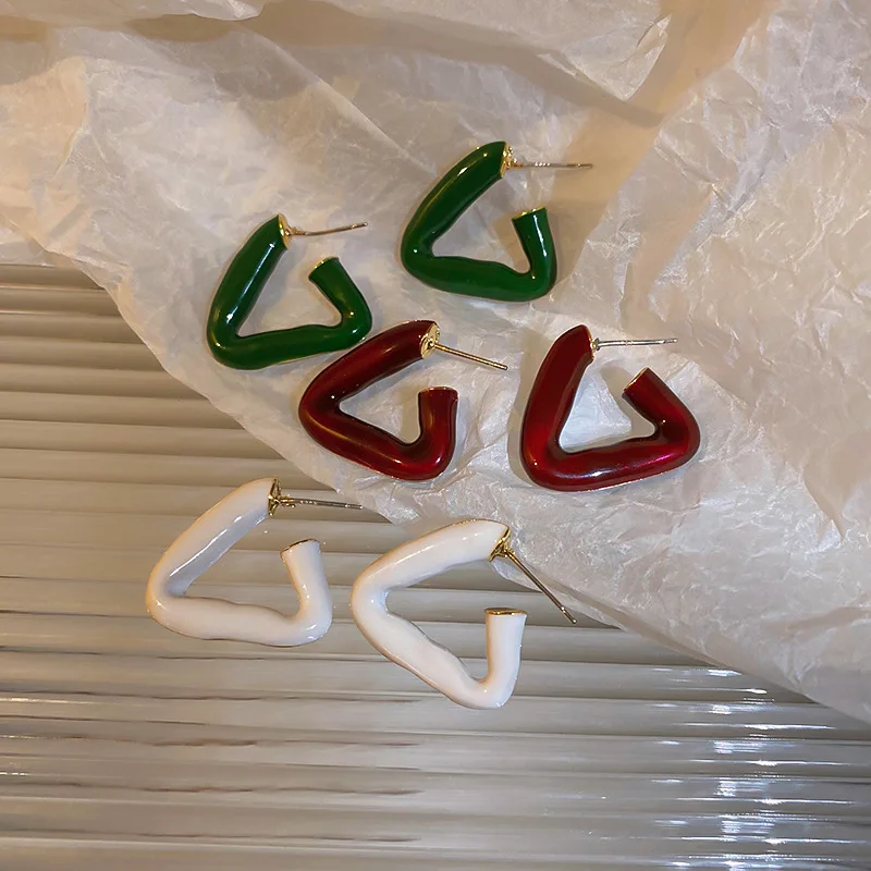 LOVOACC Minimalist Colorful Enamel Triangle Hoop Earrings for Women White Burgundy Green Geometric Statement Earrings Oorbellen
LOVOACC Minimalist Colorful Enamel Triangle Hoop Earrings for Women White Burgundy Green Geometric Statement Earrings Oorbellen