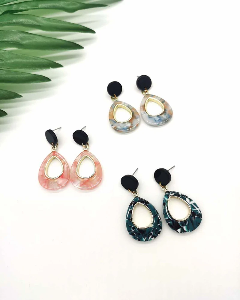 2020 new drop-shaped acrylic female earrings stylish and simple personality alloy earrings
2020 new drop-shaped acrylic female earrings stylish and simple personality alloy earrings