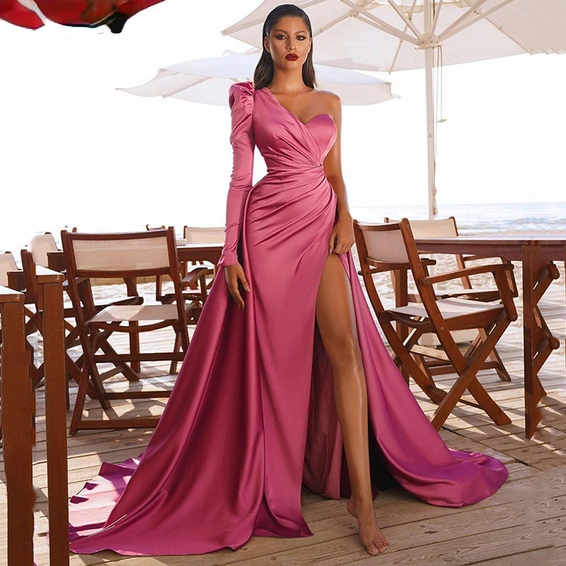 Mermaid Side Split Prom Dresses With Long Train One Shoulder Long Sleeves Evening Gown Satin Pleated Formal Dress
Mermaid Side Split Prom Dresses With Long Train One Shoulder Long Sleeves Evening Gown Satin Pleated Formal Dress