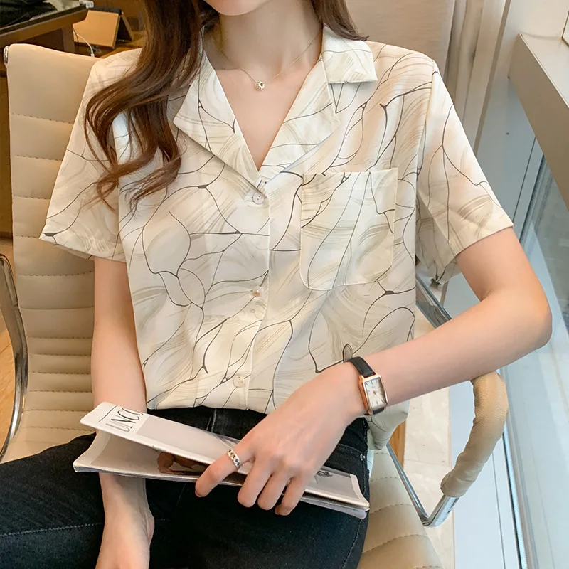 Houthion Loose Women's Blouses Fashion Short Sleeve Top Line Printing Buttons Pocket V-neck Shirt Summer New Casual Blouse
Houthion Loose Women's Blouses Fashion Short Sleeve Top Line Printing Buttons Pocket V-neck Shirt Summer New Casual Blouse