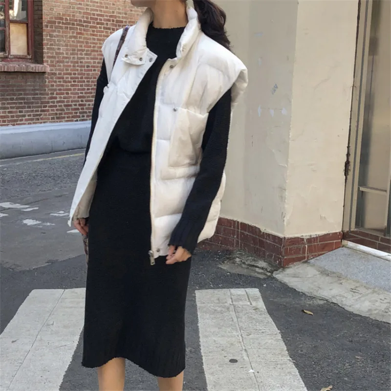 CBAFU spring autumn two pieces set long sleeve pullovers sweater elastic waist skirt suit loose knitted set solid 3 color M088
CBAFU spring autumn two pieces set long sleeve pullovers sweater elastic waist skirt suit loose knitted set solid 3 color M088
