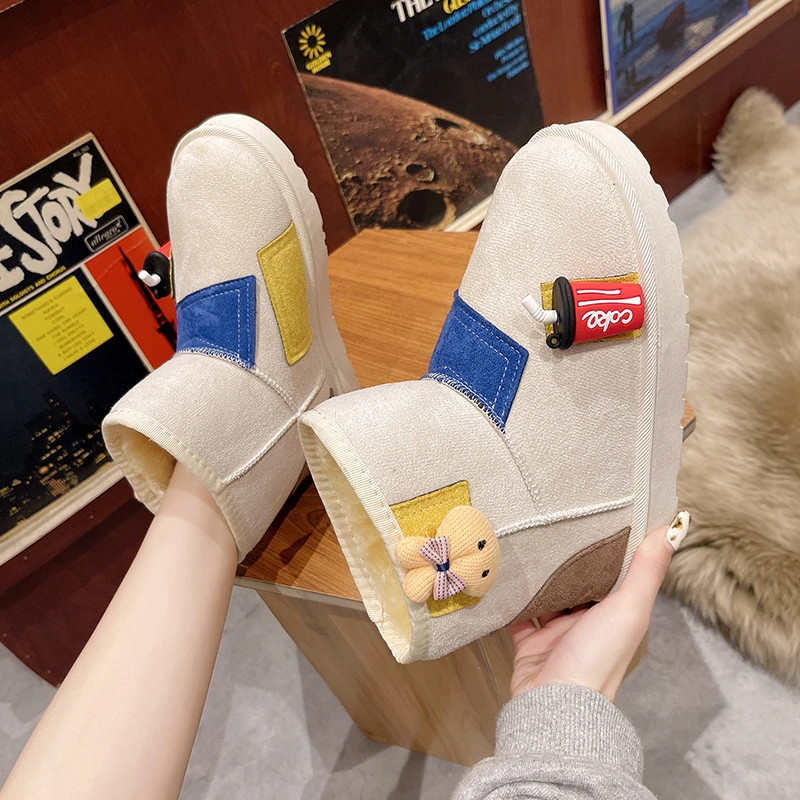 Women's Snow Boots 2021 Winter New Color Matching Plush Decorative Boots Warm Suede Ankle Boots Outdoor Warm Women Snow Boots
Women's Snow Boots 2021 Winter New Color Matching Plush Decorative Boots Warm Suede Ankle Boots Outdoor Warm Women Snow Boots