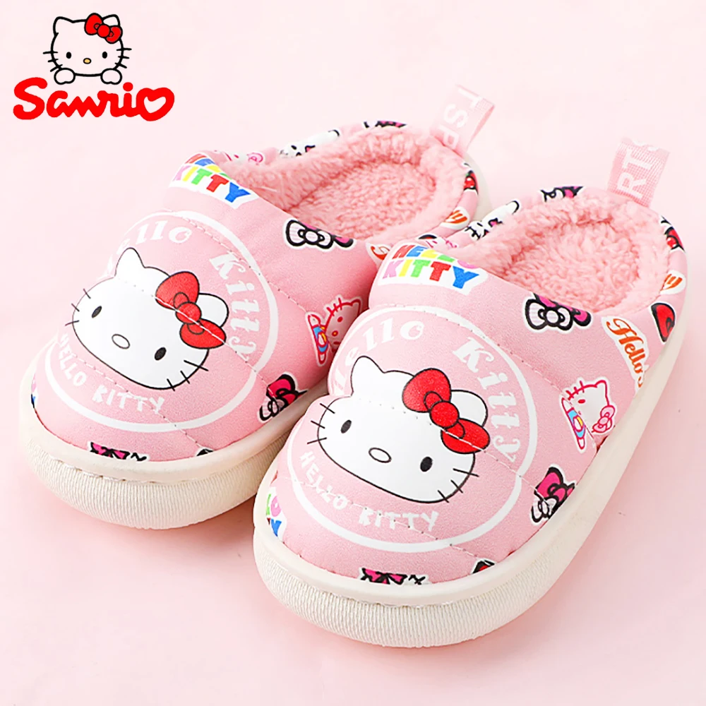 Детские Водонепроницаемые домашние тапочки Hello Kitty, теплые плюшевые тапки, Повседневная нескользящая обувь на мягкой подошве для девочек
Детские Водонепроницаемые домашние тапочки Hello Kitty, теплые плюшевые тапки, Повседневная нескользящая обувь на мягкой подошве для девочек