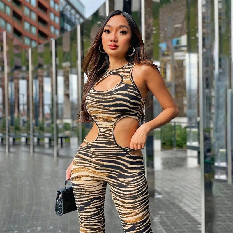 2021 Summer Women Hollow Out Bodycon Tiger Stripe Fashion Midi Long Stretchy Sexy Sleeveless Party Jumpsuits
2021 Summer Women Hollow Out Bodycon Tiger Stripe Fashion Midi Long Stretchy Sexy Sleeveless Party Jumpsuits