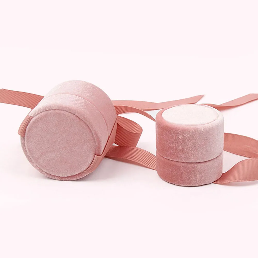 1Pcs Pink Velvet Round Jewelry Box For Wedding Engagement Ring Earrings Necklace Bracelet Jewelry Bowknot Packaging Display
1Pcs Pink Velvet Round Jewelry Box For Wedding Engagement Ring Earrings Necklace Bracelet Jewelry Bowknot Packaging Display