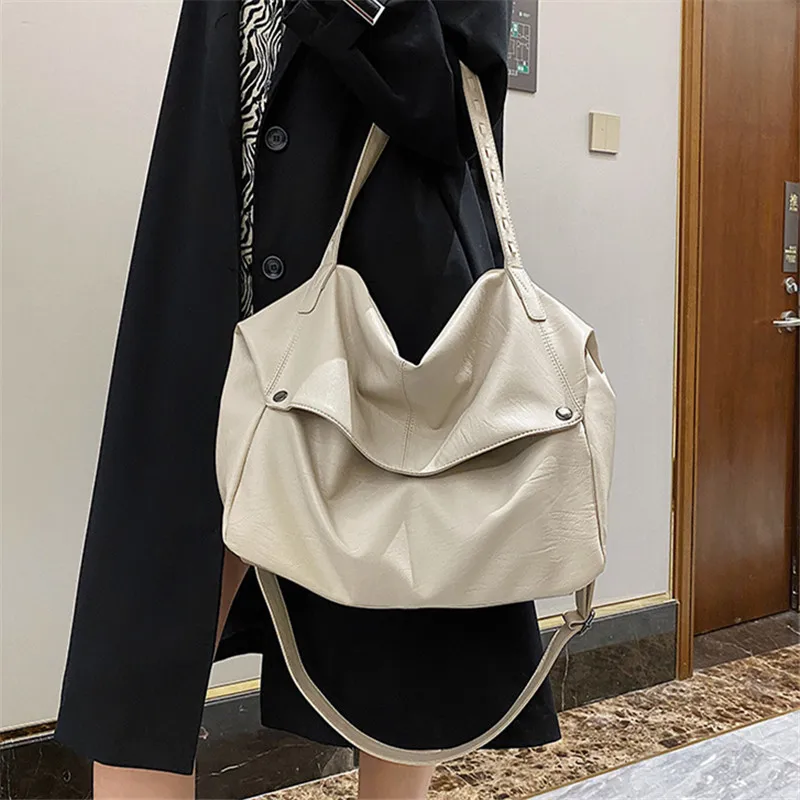 Soft PU Leather Shoulder Bags Large Capacity Casual Tote Handbags for Women Pure Color Trendy Luxury Shoulder Messenger Bag Sac
Soft PU Leather Shoulder Bags Large Capacity Casual Tote Handbags for Women Pure Color Trendy Luxury Shoulder Messenger Bag Sac