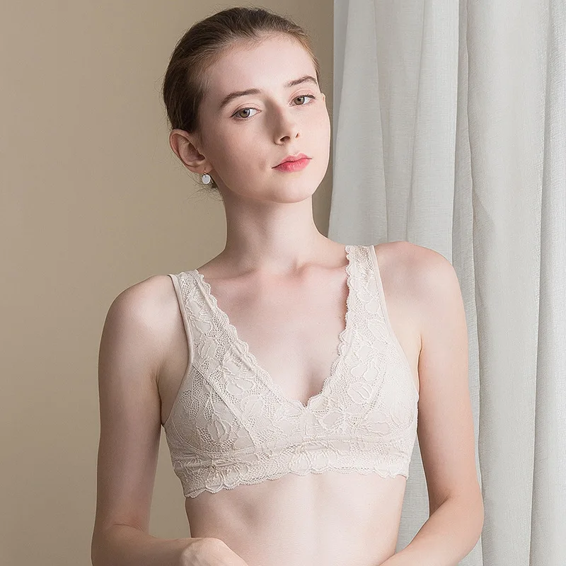 New Silk Wire Free Thin Women Bra Sexy Lace Girl Small Bra Underwear Silk Sports Bra Women Lingerie Seamless Bra
New Silk Wire Free Thin Women Bra Sexy Lace Girl Small Bra Underwear Silk Sports Bra Women Lingerie Seamless Bra