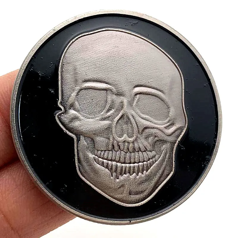 European and American Skull Nickel Silver Commemorative Coin Embossed Smiley Face Pirate Skull Collection Coin Lucky Coin Gift
European and American Skull Nickel Silver Commemorative Coin Embossed Smiley Face Pirate Skull Collection Coin Lucky Coin Gift