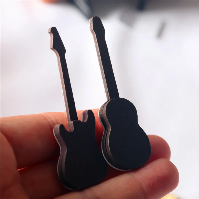 Mini Guitar Model for 1/6 1/12 Dolls Accessories Classical Guitar Modern Electric Guitar Model for Dolls Dress Up Shooting Props
Mini Guitar Model for 1/6 1/12 Dolls Accessories Classical Guitar Modern Electric Guitar Model for Dolls Dress Up Shooting Props