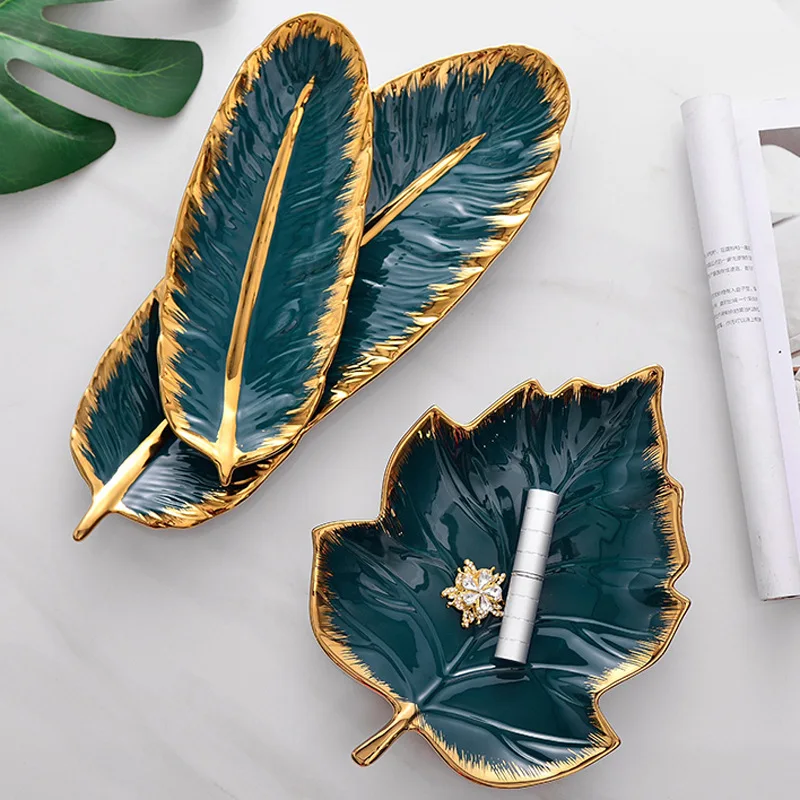 Ins Nordic Light Luxury Style Feather Phnom Penh Ceramic Snack Dessert Jewelry Makeup Brush Creative Gold Leaf Storage Plate
Ins Nordic Light Luxury Style Feather Phnom Penh Ceramic Snack Dessert Jewelry Makeup Brush Creative Gold Leaf Storage Plate