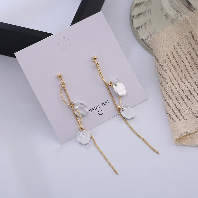 2020 Korean Fashion White Shell Round Crystal Long Tassel Drop Earrings For Women Girs Holiday Party Pendiente Jewelry Gifts
2020 Korean Fashion White Shell Round Crystal Long Tassel Drop Earrings For Women Girs Holiday Party Pendiente Jewelry Gifts