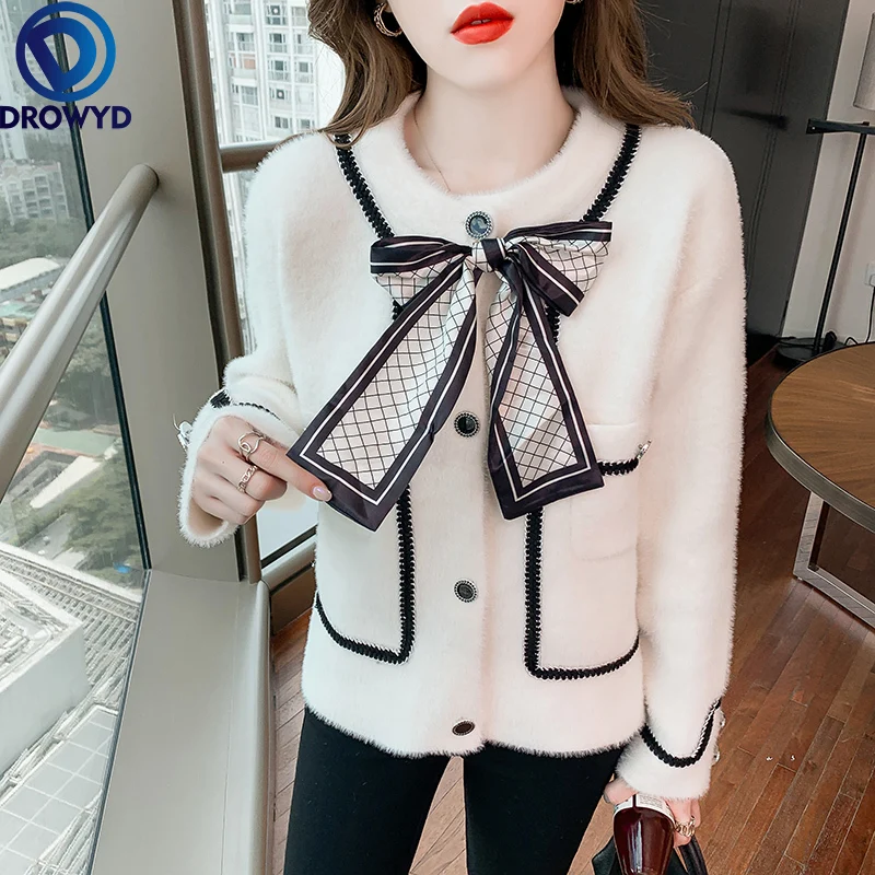 2021 New Bow Loose Loose Slim Cardigan Sweater Jacket Women Autumn Color Matching Striped Long-sleeved Sweater Kintted Jacket
2021 New Bow Loose Loose Slim Cardigan Sweater Jacket Women Autumn Color Matching Striped Long-sleeved Sweater Kintted Jacket