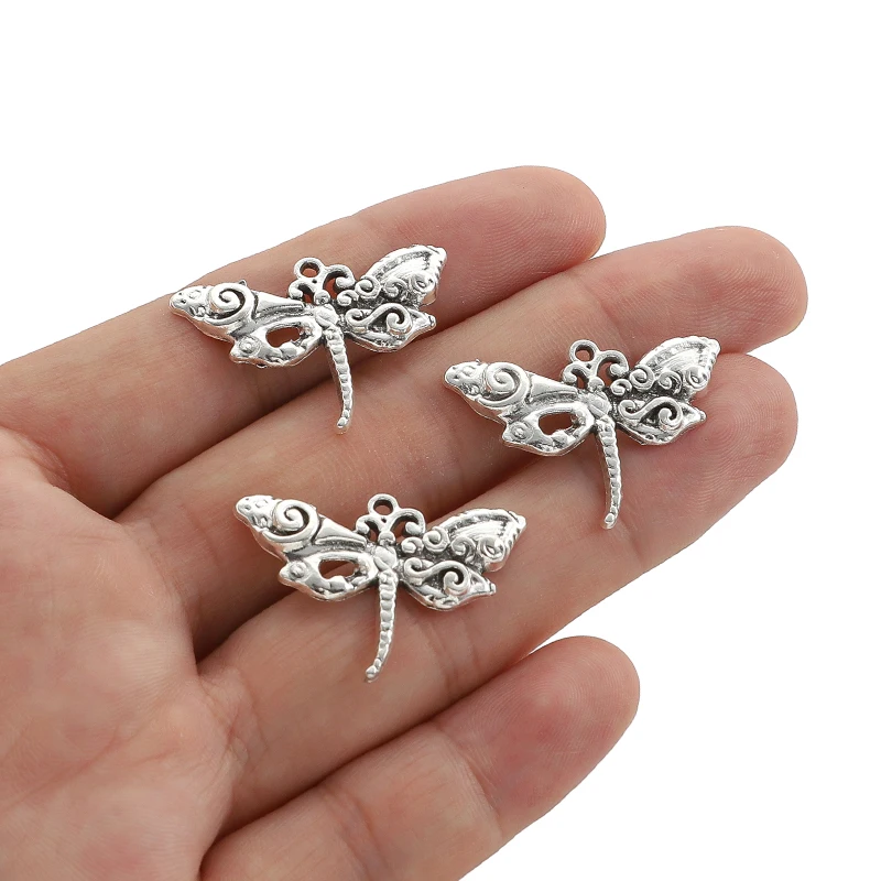 10Pcs NEW Antique Silver color Dragonfly Charms Animal Pendant For DIY Jewlery Making DIY Bracelet Earrings Necklace Girls Gift
10Pcs NEW Antique Silver color Dragonfly Charms Animal Pendant For DIY Jewlery Making DIY Bracelet Earrings Necklace Girls Gift
